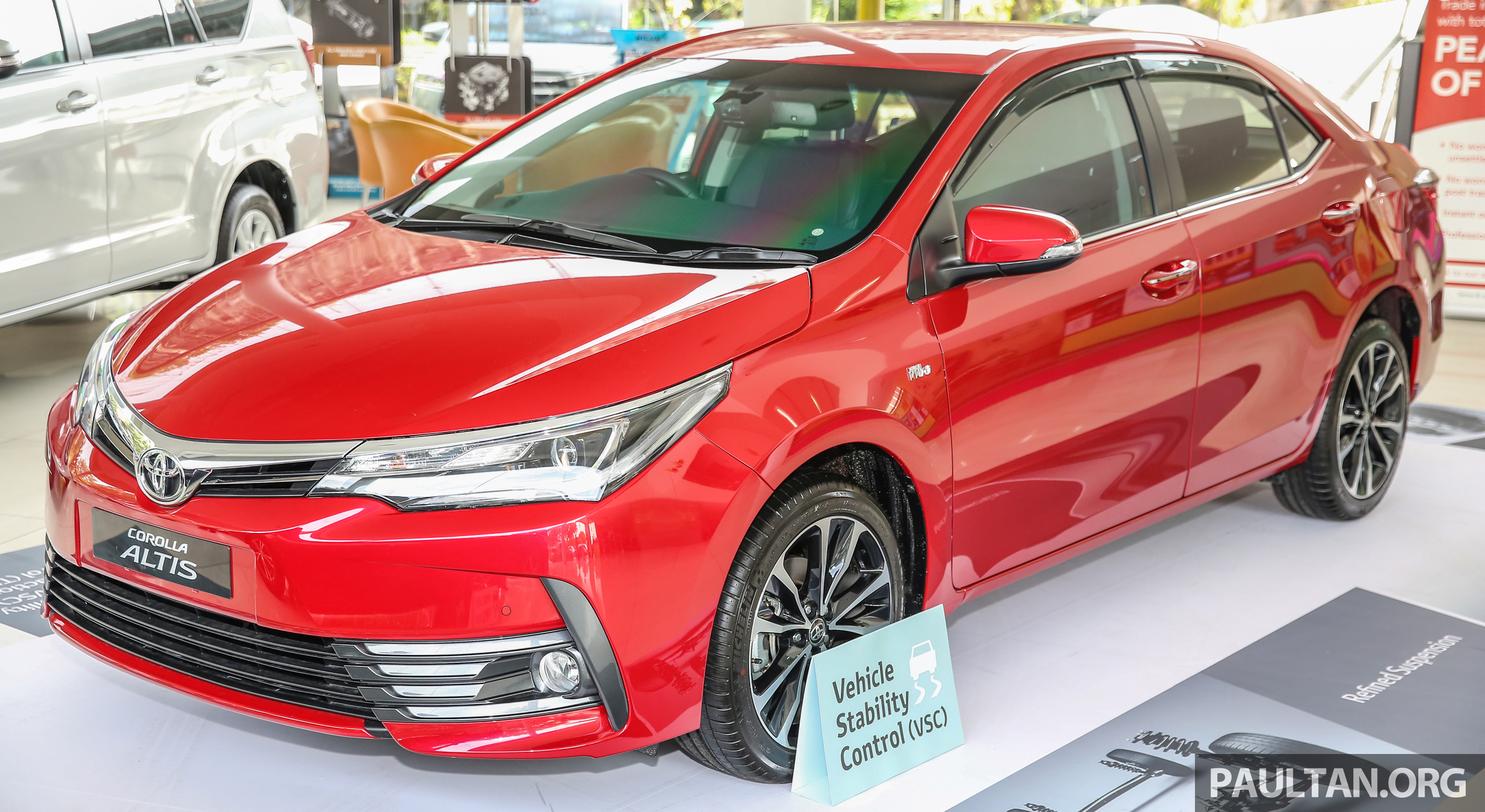 Toyota-Corolla-Altis-2.0V-facelift-1.jpg