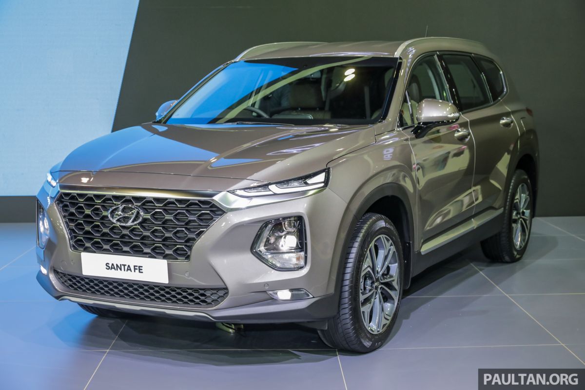 Hyundai Santa Fe with fingerprint unlocking for China