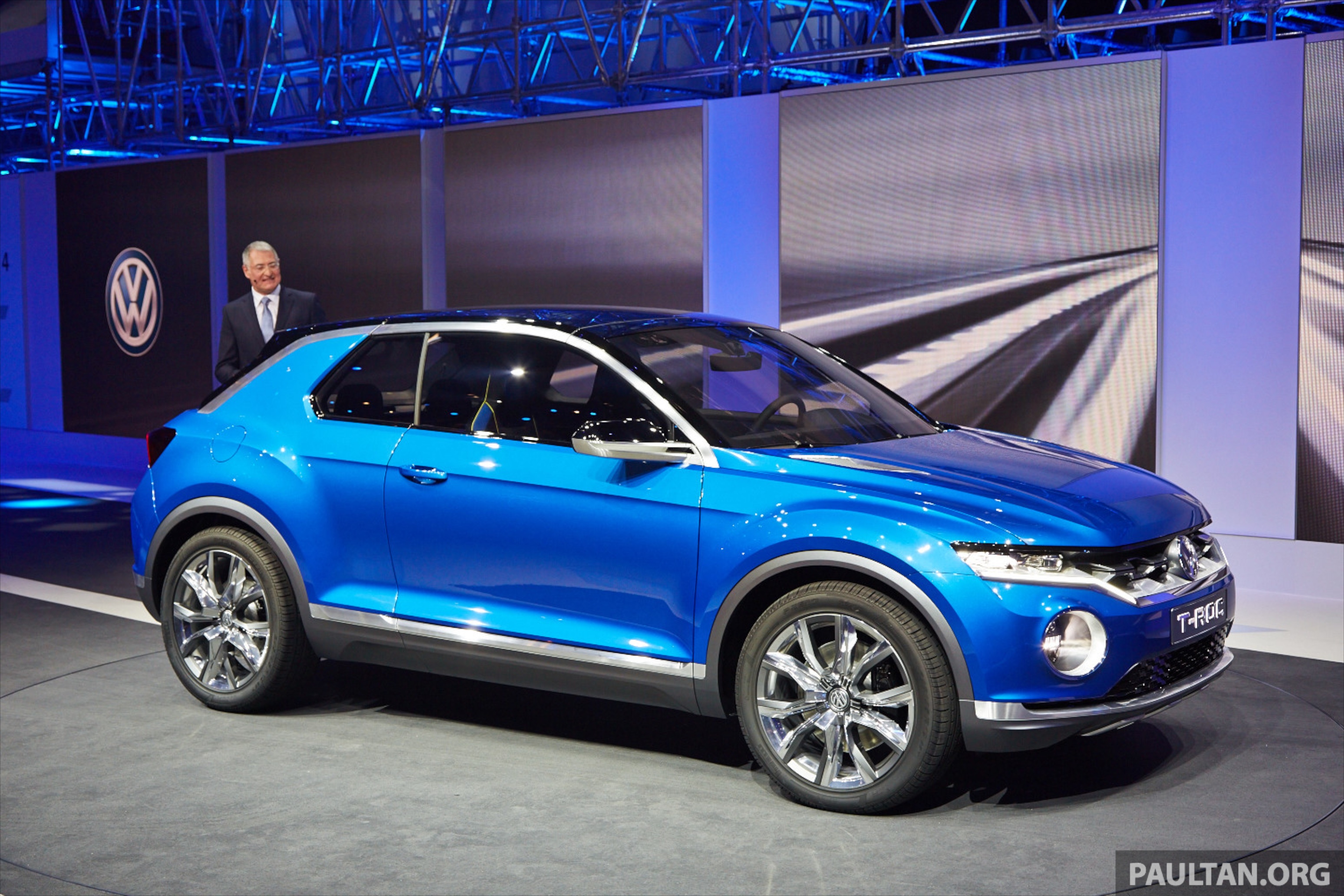 Volkswagen T-ROC Concept previews upcoming SUV Paul Tan - Image 232481