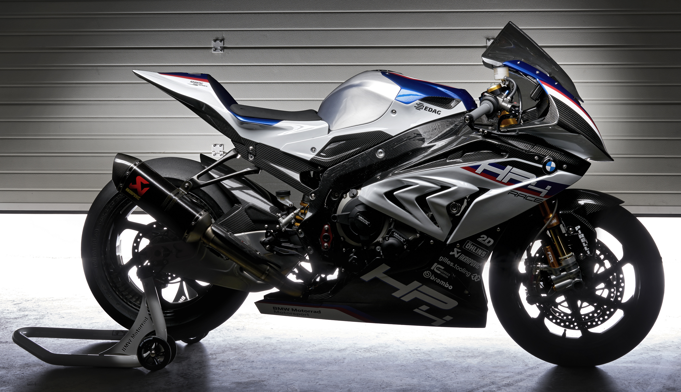 2017 BMW Motorrad HP4 Race racing motorcycle released – limited edition