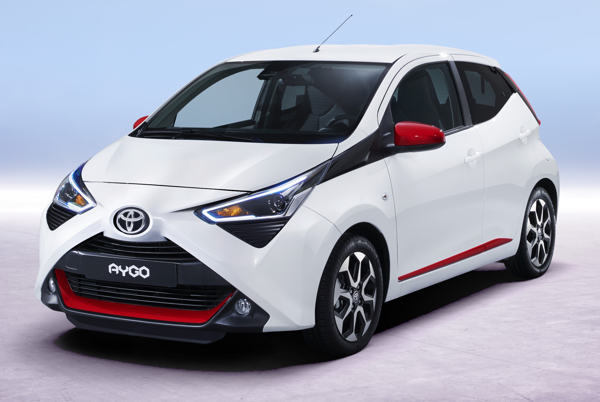 2018 Toyota Aygo facelift debuts with even bolder face